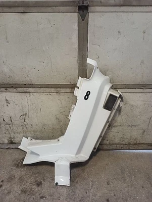 2005 Volvo VNL Right Passenger Fender Extension Cowl Panel (11897930 - Image 1 of 4