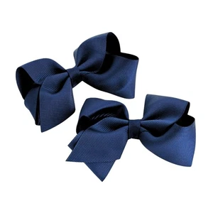 Par de pinzas de pico de cabello con motivo de moño estilo cinta azul marino lisas para niñas - Imagen 1 de 1