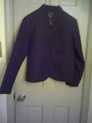 Cortavientos acolchado negro Briggs New York para dama. Talla PM. Cremallera frontal Foto 1 de 2