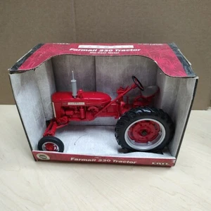 Ertl 1/16 Case IH McCormick Farmall 230 Tractor Stock #14040 NIB - Picture 1 of 11
