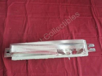 NOS OEM Oldsmobile Toronado Turn Signal 1990 - 1992 Right Hand Clear Lens - Image 1 of 4