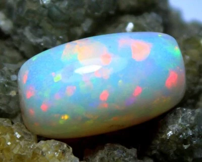 100% Natural EthiopianWelo Opal White Multi Fire Cab Loose Gemstone 1.90 Ct - Image 1 of 4