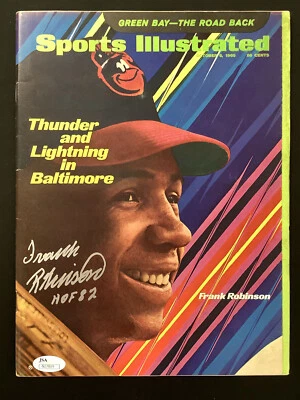 Frank Robinson Signed Sports Illustrated 10/6/69 No Label Baseball Auto HOF JSA - Image 1 of 4
