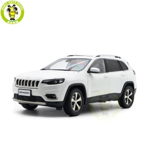 1/18 Jeep Cherokee 2019 White Diecast Model Toy Car Gifts For Friends - Picture 1 of 16
