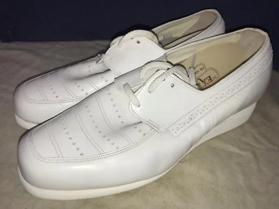 P. W. Minor Orthopedic White Lace Up Wedge Heel Comfort Shoe 9.5 D Wide - Image 1 of 4