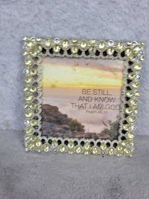 "Marco de fotos cuadrado vintage con cuentas con joyas independiente para imagen de 3,5"" x 3,5""" Foto 1 de 4