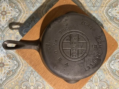 Vintage Griswold LBL #5 Skillet W/Casting flaw (SKIILET) - Image 1 of 4