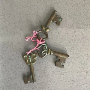 LOT OF 3 Antique Large 4” Brass Keys - Picture 1 of 5