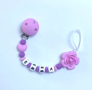 Catenella Ciuccio Fiocco con Nome Desiderato Silicone Beißkette Rosa Lilla - Bild 1 von 1