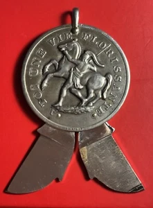 925 STER Vintage A Tuoi Une Vie Florissante Coin Medal  Knife Pendant . - Picture 1 of 9