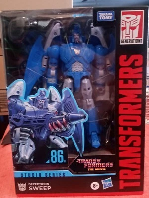 Transformers Studios Series Voyager Class 2021 86 Sweep 7" Figure - Image 1 of 4