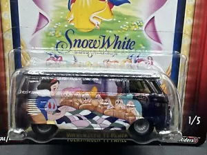 Snow White Disney 2018 Hot Wheels BLACK VW VOLKSWAGEN T1 PANEL BUS Pop Culture - Picture 1 of 3