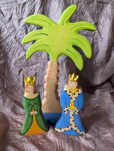 Holztiger König und Königin mit Palme - Bild 1 von 3