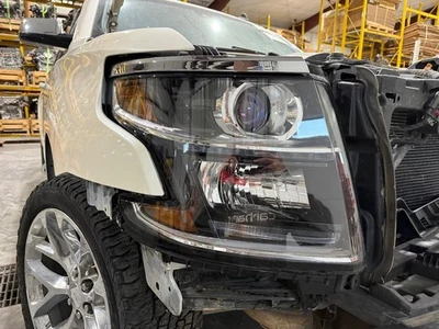 Conjunto de faros derechos HID 449205 Chevrolet Suburban 1500 2015-2020 Foto 1 de 4