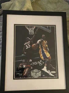 Limited Edition Kobe Bryant autographed photo. 177/208 and Cert. By Upper Deck. - Picture 1 of 1