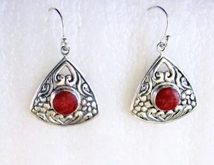 Sponge Coral Dangle Earrings / 925 Sterling Silver / 1.5 inches long / 5.5 grams - Picture 1 of 2