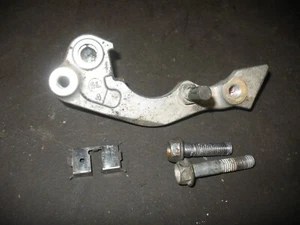 1996 XR400R FRONT BRAKE CALIPER BRACKET HONDA XR 400 45110-KCY-670 - Bild 1 von 3