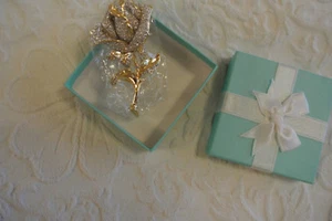 Diamante Flower Pin Brooch - Picture 1 of 1