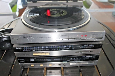 Amplificador estéreo Hitachi HA MD1 de colección serie, sintonizador AM, FM, SW y reproductor de discos Foto 1 de 4