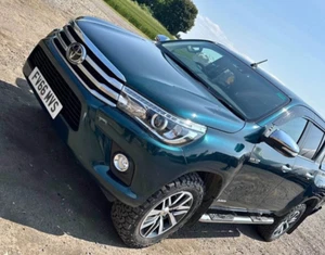 Rare Dark Green Toyota Hilux Invincible Double Cab 4 x4 - £12,000.00 + VAT - Picture 1 of 10