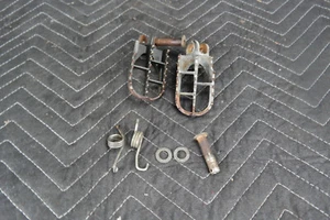 96-06 2001 RM125 RM 125 OEM Foot Pegs Rests Footrest Left Right Step Pivot SB14 - Picture 1 of 4