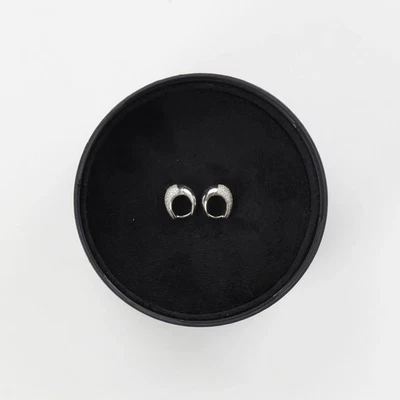 Pendientes de aro pequeños de cristal de plata hielo TOM WOOD para mujer talla única PVP 211 Foto 1 de 4