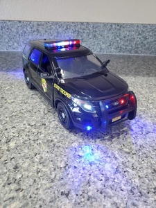 Maryland State Trooper - Ford Explorer mit allen Blinklichtern - Bild 1 von 15