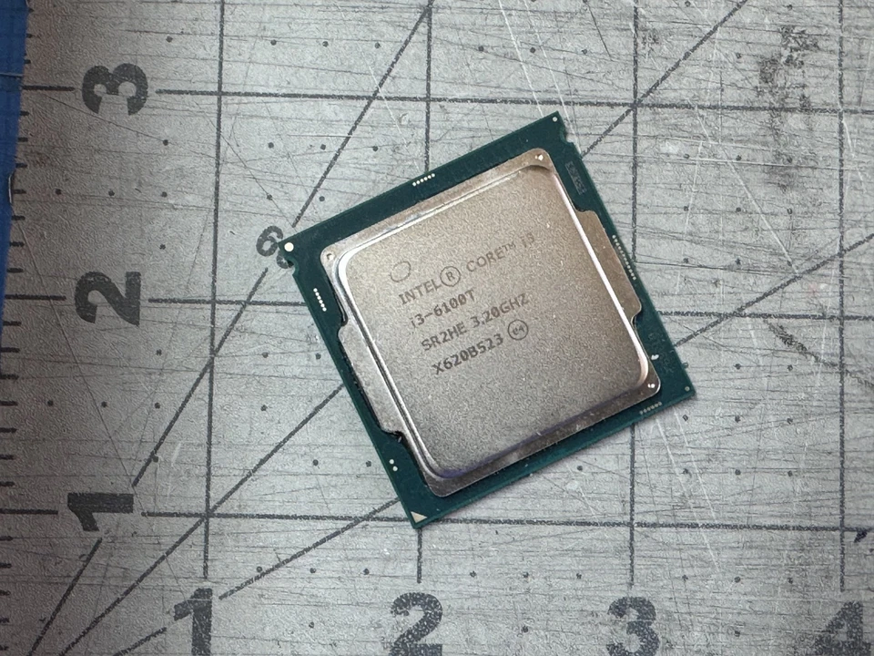 Intel Core i3-6100T 2-Core 3.20GHz 2MB Cache FCLGA1151 SR2HE Processor - Image 1 of 1