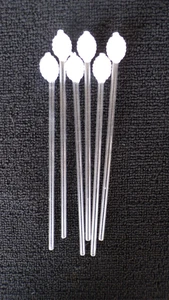 6 Swizzle Rührstäbchen Glas weiß Cluster Deko Party - Bild 1 von 2