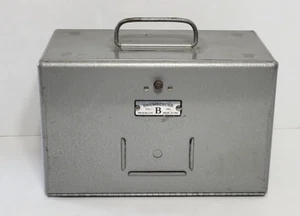 De colección Brumberger 8 mm Metal Carrete Soporte Estuche Almacenamiento Contenedor 1950 Mediados de Siglo 12 Rollos - Imagen 1 de 11
