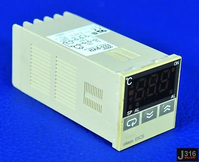 2417 OMRON E5CS Temperatur Steuerung E5CS-Q1KJX - Bild 1 von 3