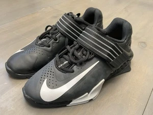 Nike Savaleos Nero Scarpe da Ginnastica CV5708-010 Uomo Taglia 4,5 - Foto 1 di 7