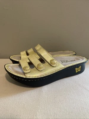 Alegria Fiona FIO-108 凉鞋女式 6 码 US 36 EU 金属黄色皮革 — 第 1/4 张图片