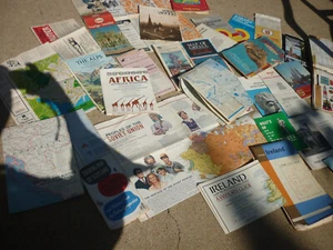 1970's/1980's LOT OF EUROPEAN/AFRICAN/UNITED KINGDOM MAPS - Picture 1 of 13