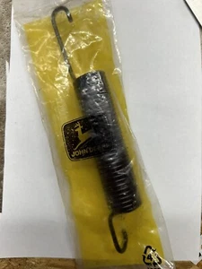 John Deere OEM Spring #M45123 New Pre Owned Unopened - Picture 1 of 4
