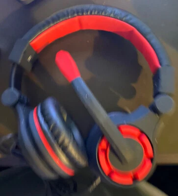 DreamGear DGUN-2588 Universal GRX-670 Gaming Headset / Over Ear Headphones W/Mic - Image 1 of 2