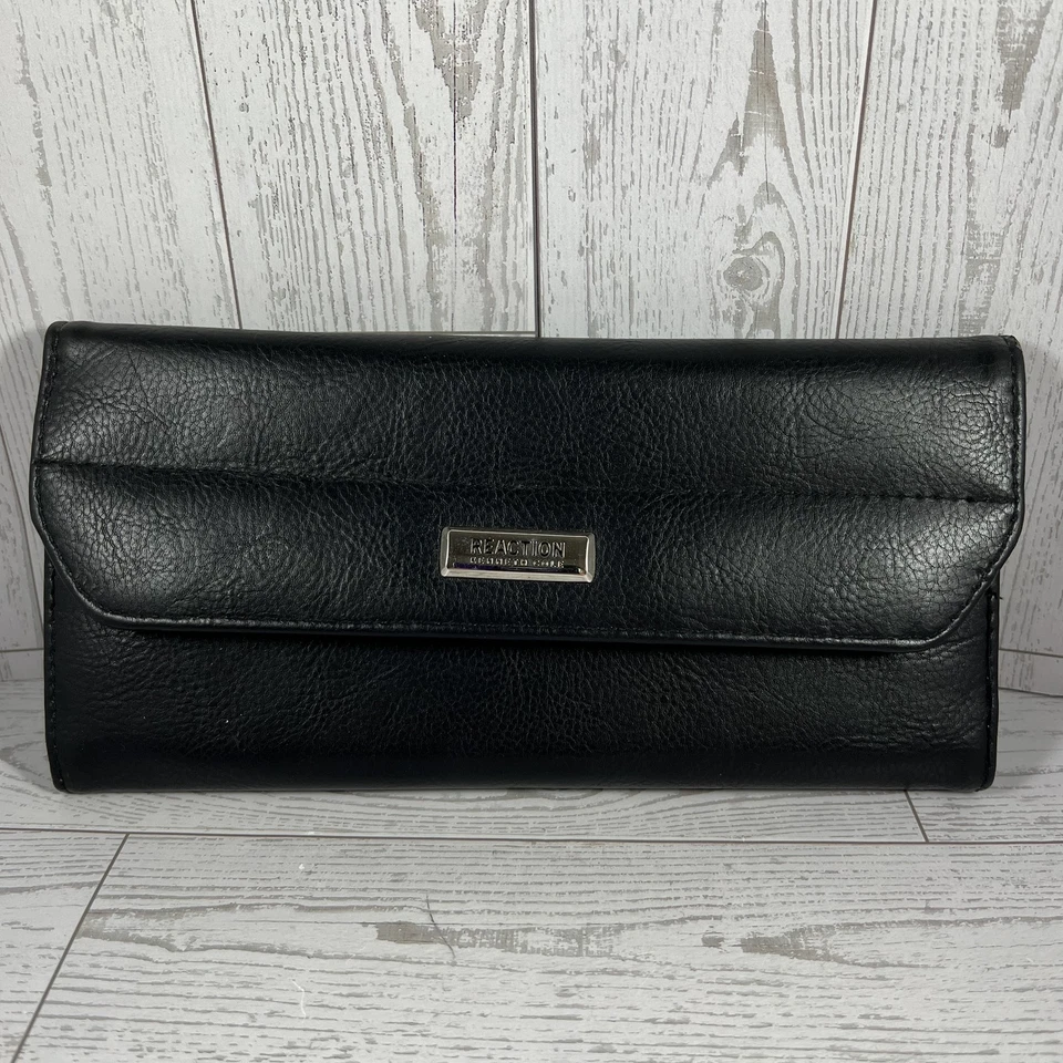 Cartera Reaction Kenneth Cole Negra Plegable con Bolsillo con Cremallera Unisex Moderna Minimalista Foto 1 de 4