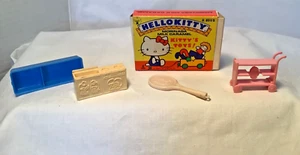 Vintage Sanrio Hello Kitty Candy Box Trinkets Prizes 1981 Japan Sweets Rare - Picture 1 of 9