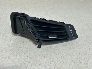 Hyundai Sonata 2011-2013 conductor delantero tablero lateral derecho ventilación de calor de aire OEM - Imagen 1 de 3