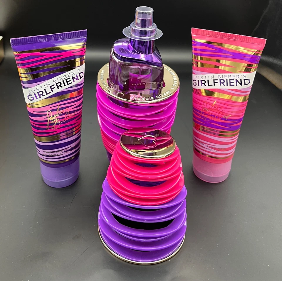 Justin Bieber Girlfriend 100 ml eau de parfum spray + loción corporal + gel de ducha set de regalo Foto 1 de 3