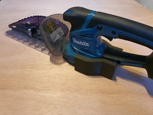 Wall holder mount for Makita DUM604Z 18V LI-ION LXT grass shears, hedge trimmer - Picture 1 of 10