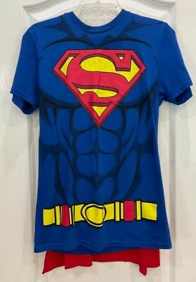 Camiseta gráfica Superman para niños talla S-17 capa azul roja DC Comics Halloween 130 Foto 1 de 4