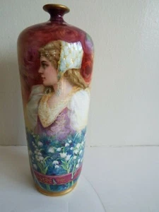 ÖSTERREICHISCHE ODER DEUTSCHE HANDBEMALTE PORTRAIT VASE UM 1880-1900 - Bild 1 von 9