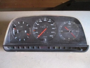 Audi 100 C2 Kombiinstrument Tacho Tachometer 220kmh Tank Temp Uhr W=1015 VAG - Picture 1 of 17