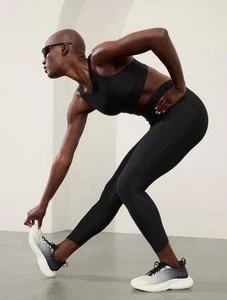 NWT $109 Athleta Pacesetter Ultra High Rise Lasercut 7/8 Legging Black #410389 M - Picture 1 of 3