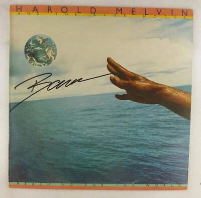 12 " LP Vinyl Harold Melvin And the Blue Notes Reaching for the World - L256 H15 - Image 1 of 3