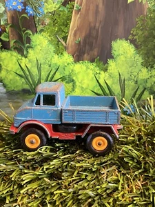 Vintage Lesney No 49 Matchbox Car Unimog Made in England Truck Toy Car 3 Tyres - Picture 1 of 6
