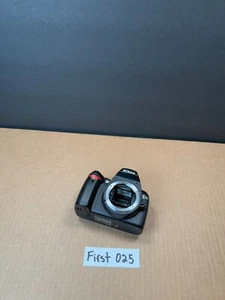 Nikon D60 10.2MP Digital DSLR Camera Cracked Screen Read!!! - Picture 1 of 12