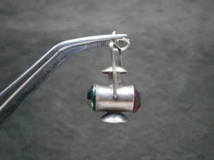 Rot grüne UK Eisenbahn Laterne Vintage Sterlingsilber 1,6 g ~ Griff bewegt sich - Bild 1 von 10