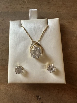 Clear CZ Gold Tone Necklace & Earring Set 16-18" Cable Chain…New - Image 1 of 3